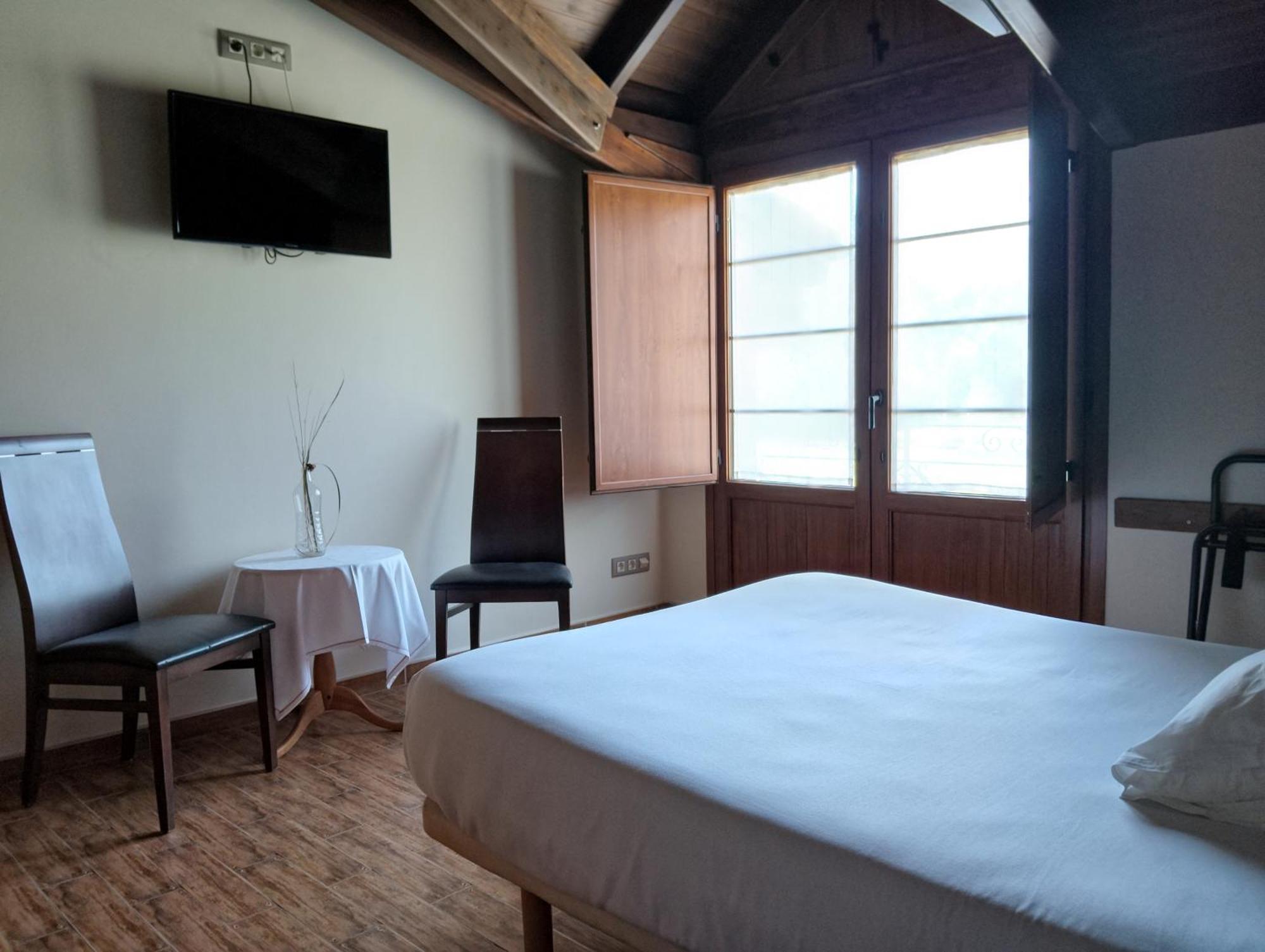 Hotel Vitorio Кудилеро Екстериор снимка