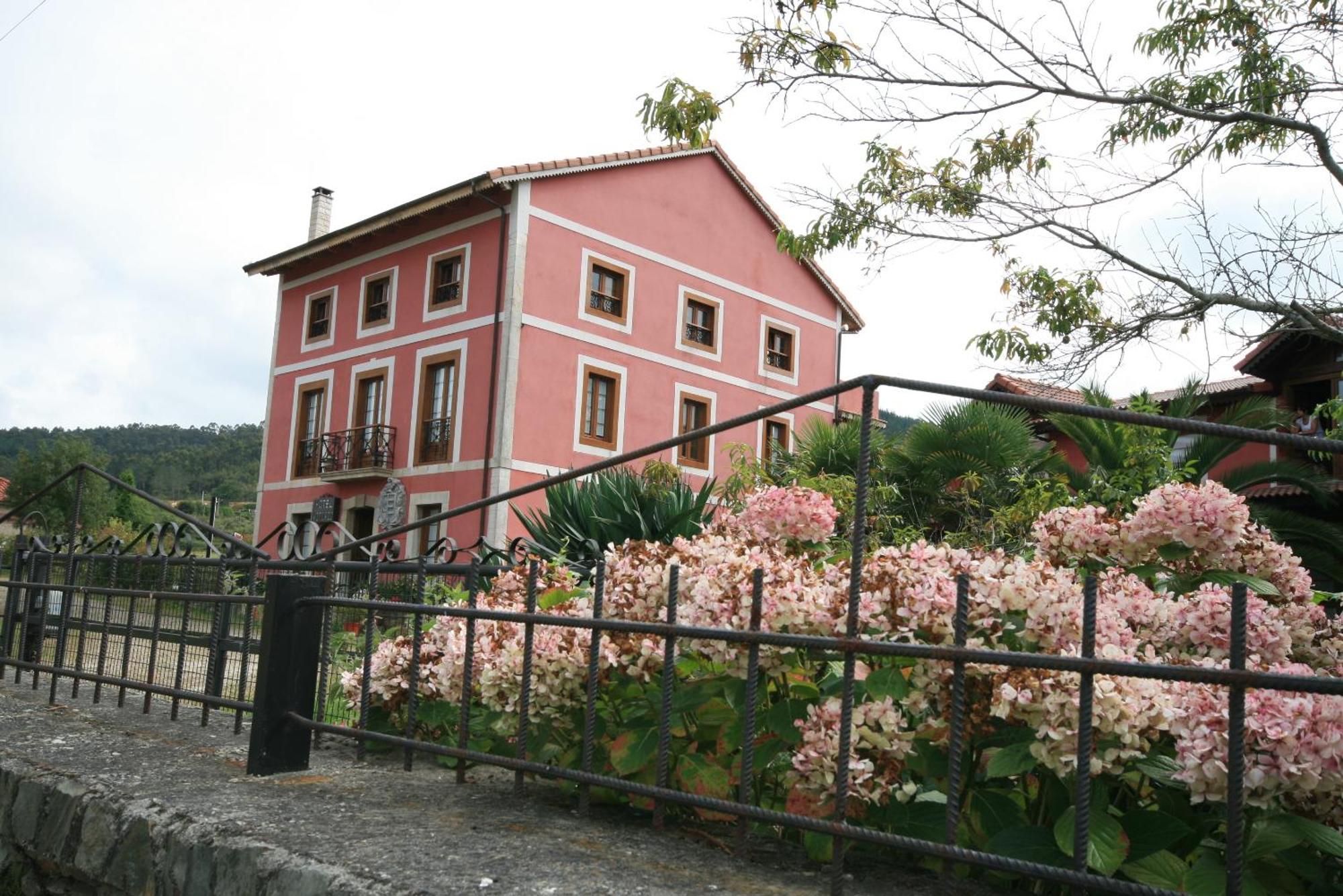 Hotel Vitorio Кудилеро Екстериор снимка