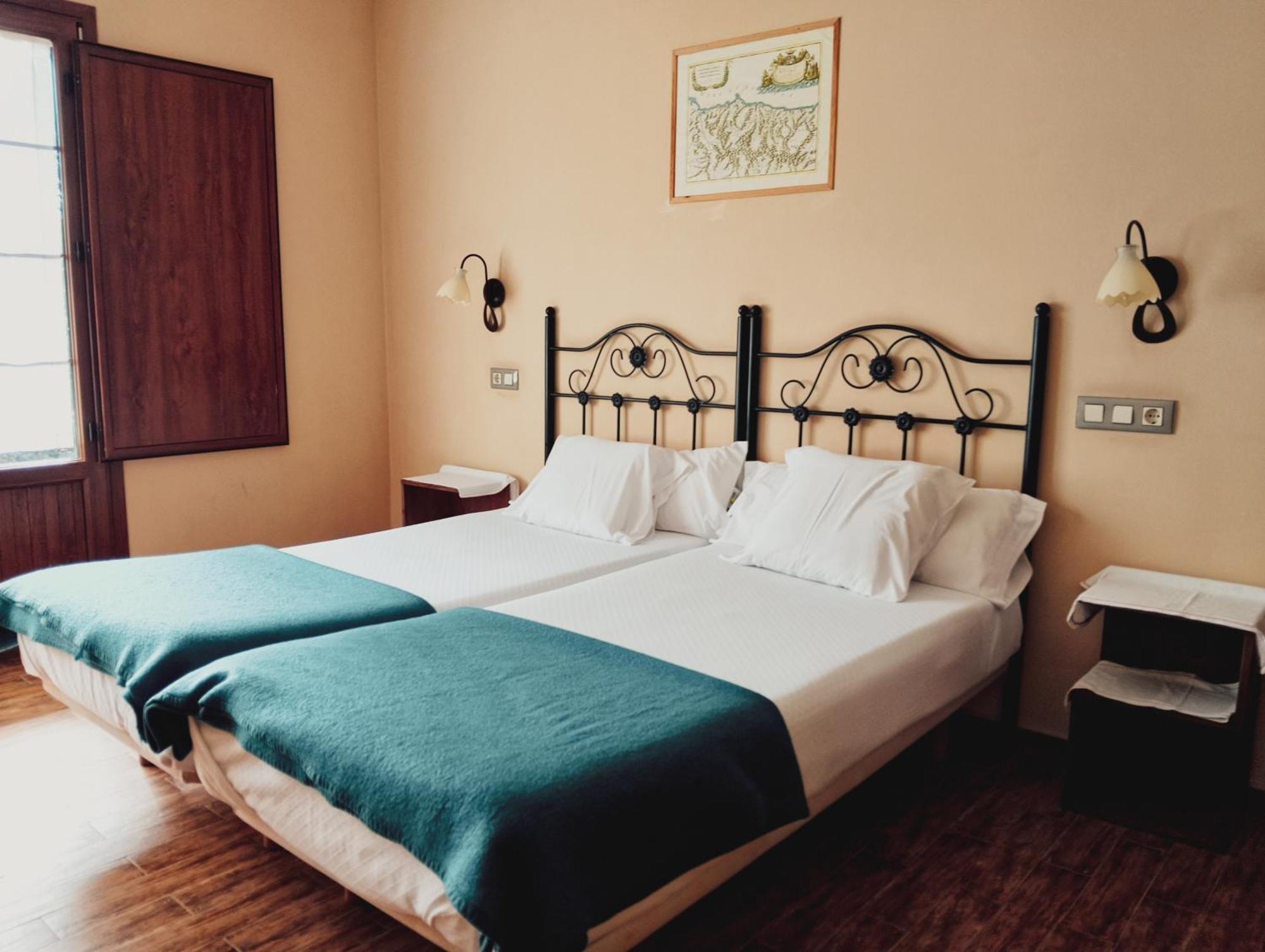 Hotel Vitorio Кудилеро Екстериор снимка