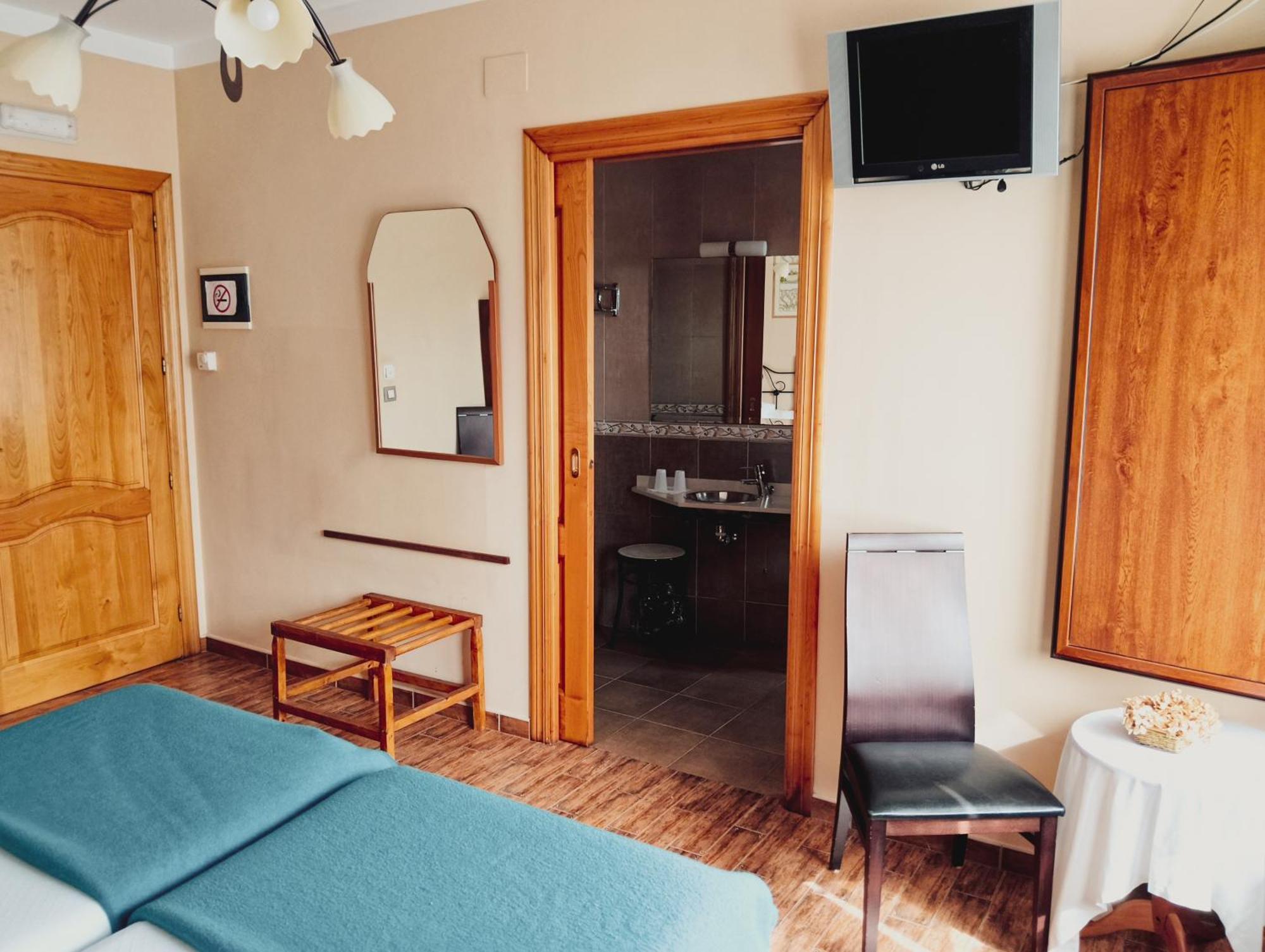 Hotel Vitorio Кудилеро Екстериор снимка